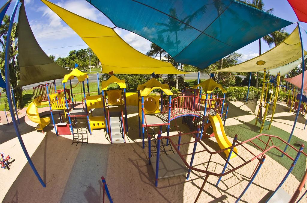 Ingenia Holidays Cairns Coconut Esterno foto Playground at the University of Miami