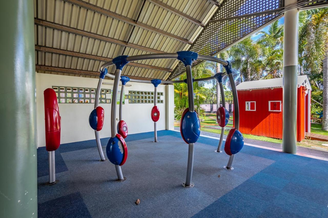 Ingenia Holidays Cairns Coconut Esterno foto Playground at the resort