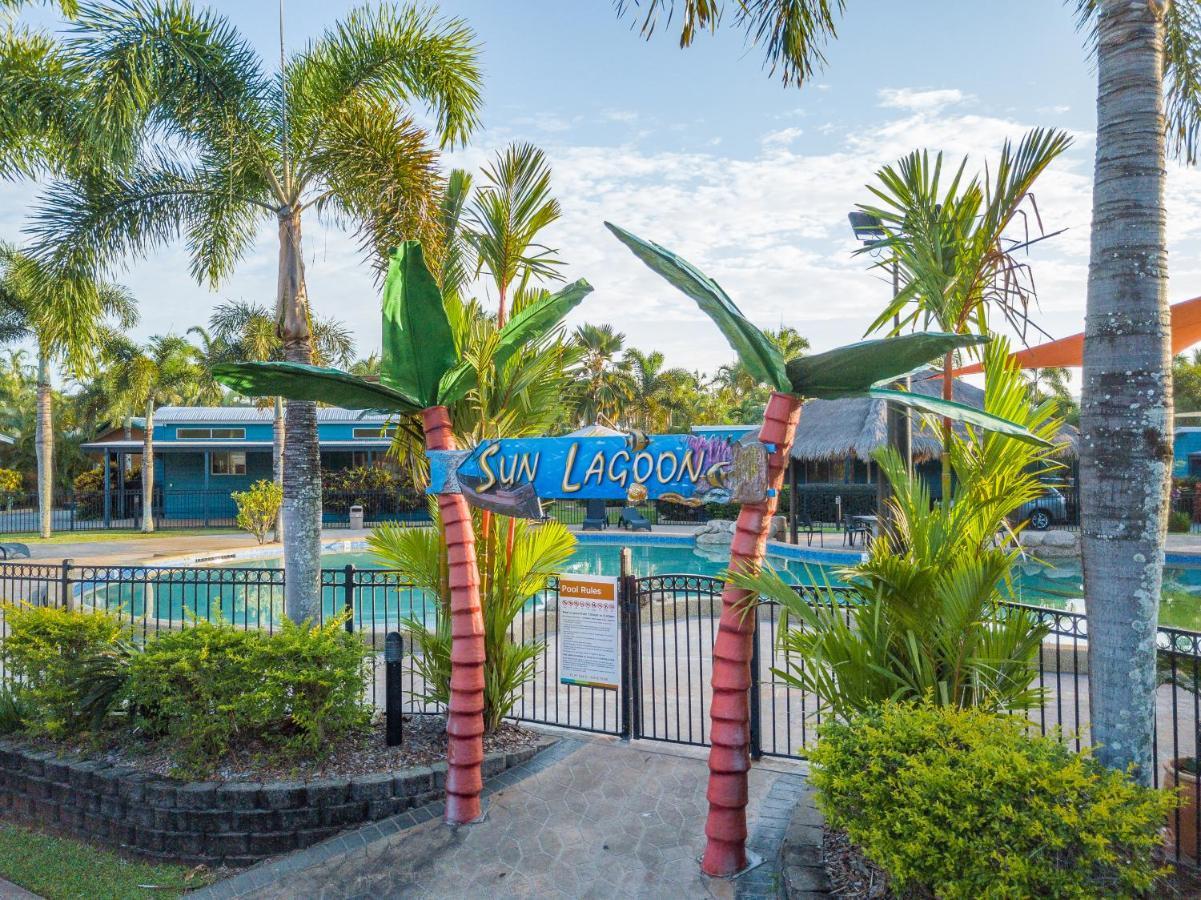 Ingenia Holidays Cairns Coconut Esterno foto The entrance to the lagoon
